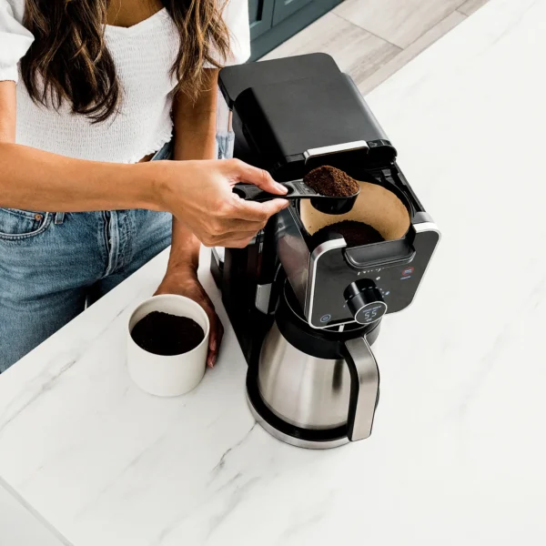ninja dualbrew pro 12 cup specialty coffee system with thermal carafe, k cup compatible, hot water system frother black/silver